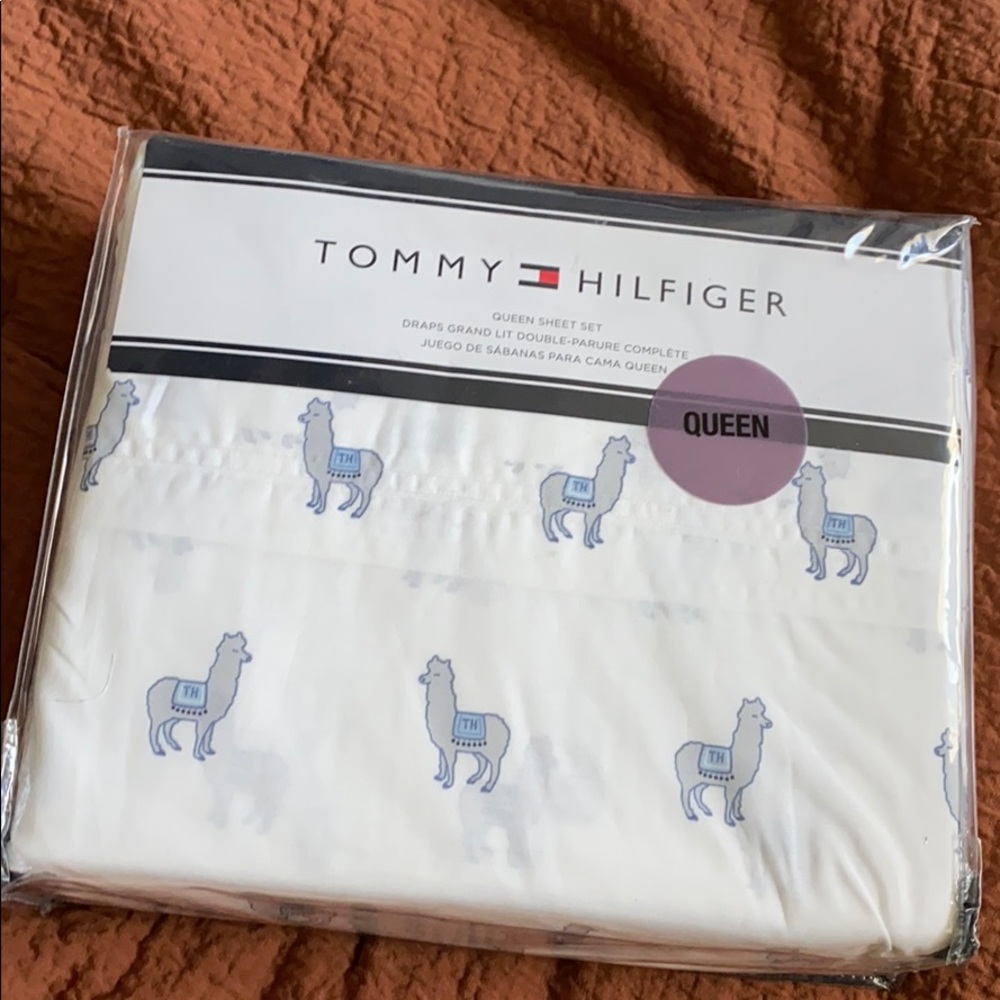 Tommy Hilfiger Queen Sheet Set